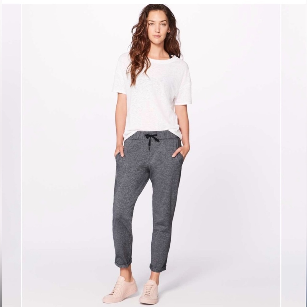 Lululemon ON THE FLY pant size 6